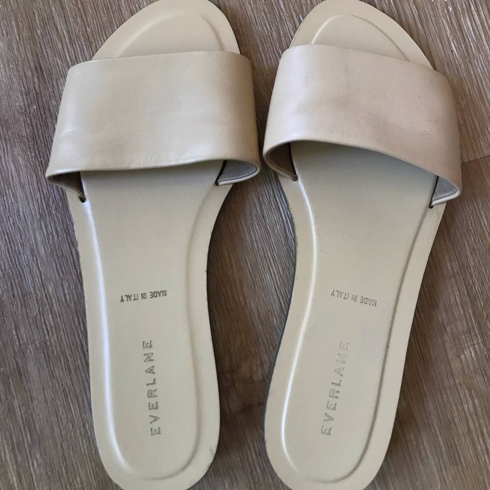 Everlane nude slides